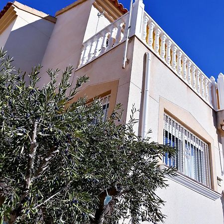 Fabulous Detached Large Villa 5 Bedrooms 3 Bathrooms Backing Onto Villamartin Golf Course Exteriér fotografie