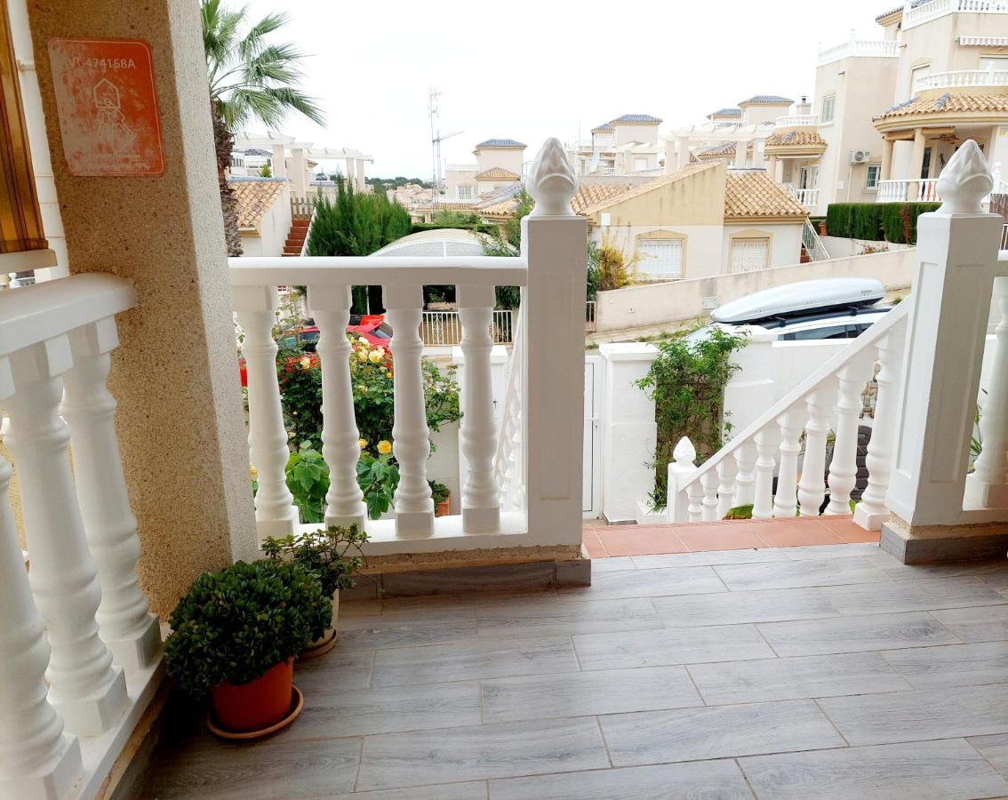 Fabulous Detached Large Villa 5 Bedrooms 3 Bathrooms Backing Onto Villamartin Golf Course Exteriér fotografie
