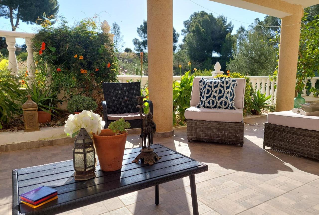 Fabulous Detached Large Villa 5 Bedrooms 3 Bathrooms Backing Onto Villamartin Golf Course Exteriér fotografie