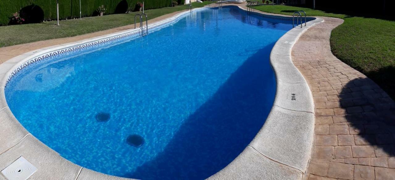 Fabulous Detached Large Villa 5 Bedrooms 3 Bathrooms Backing Onto Villamartin Golf Course Exteriér fotografie