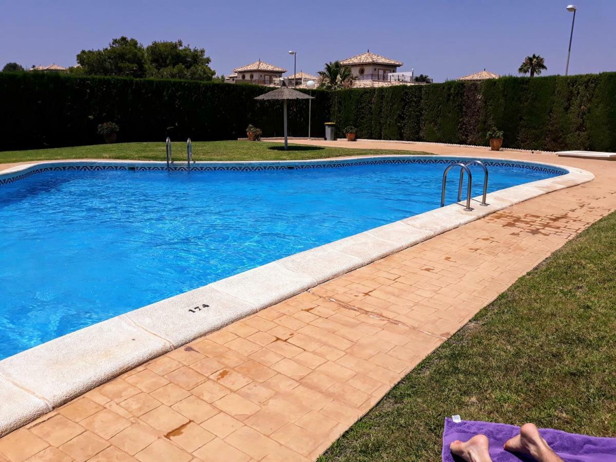 Fabulous Detached Large Villa 5 Bedrooms 3 Bathrooms Backing Onto Villamartin Golf Course Exteriér fotografie